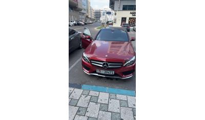 Mercedes-Benz C200 احمر