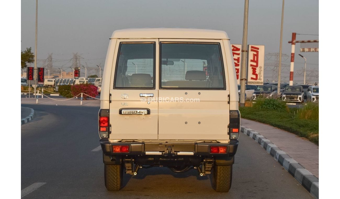 Toyota Land Cruiser 70 TOYOTA LAND CRUISER 78 4.0L 4WD 3DOOR MT SUV 2025