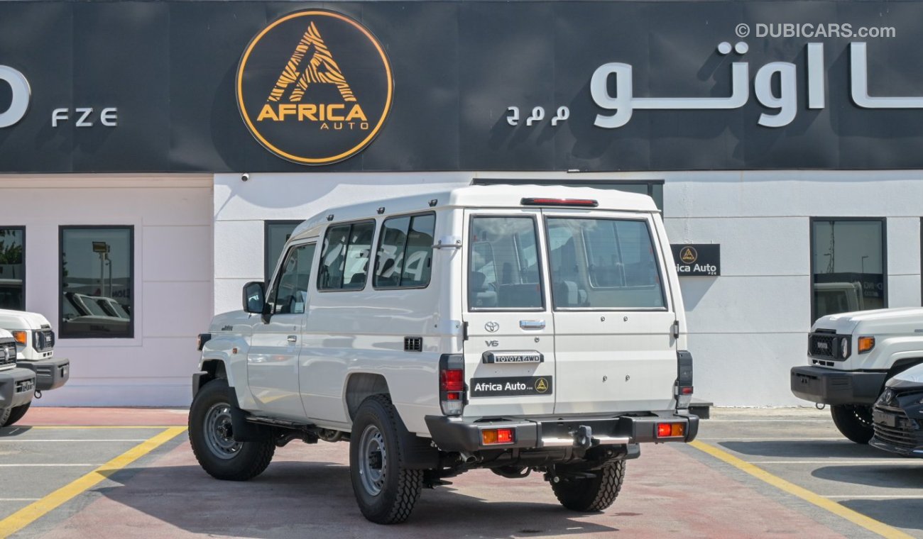 Toyota Land Cruiser Hard Top 4.0L. V6. A/T