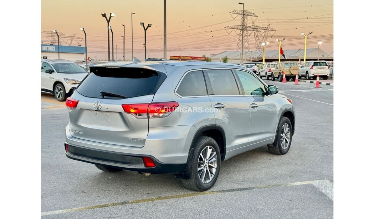 Toyota Highlander 2018 SE LIMITED 4WD FULL OPTION US SPEC