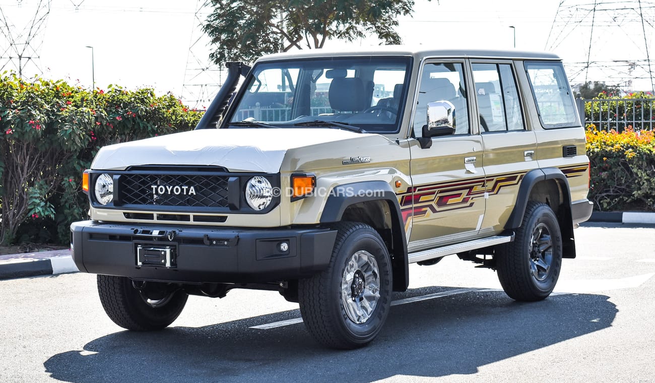 Toyota Land Cruiser Hard Top 4.0L V6 Petrol M/T