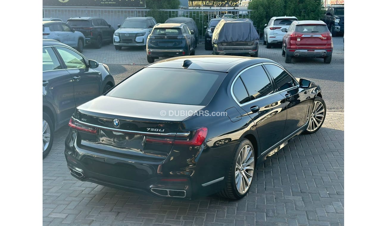 بي أم دبليو 750Li xDrive 4.4L (530 HP)