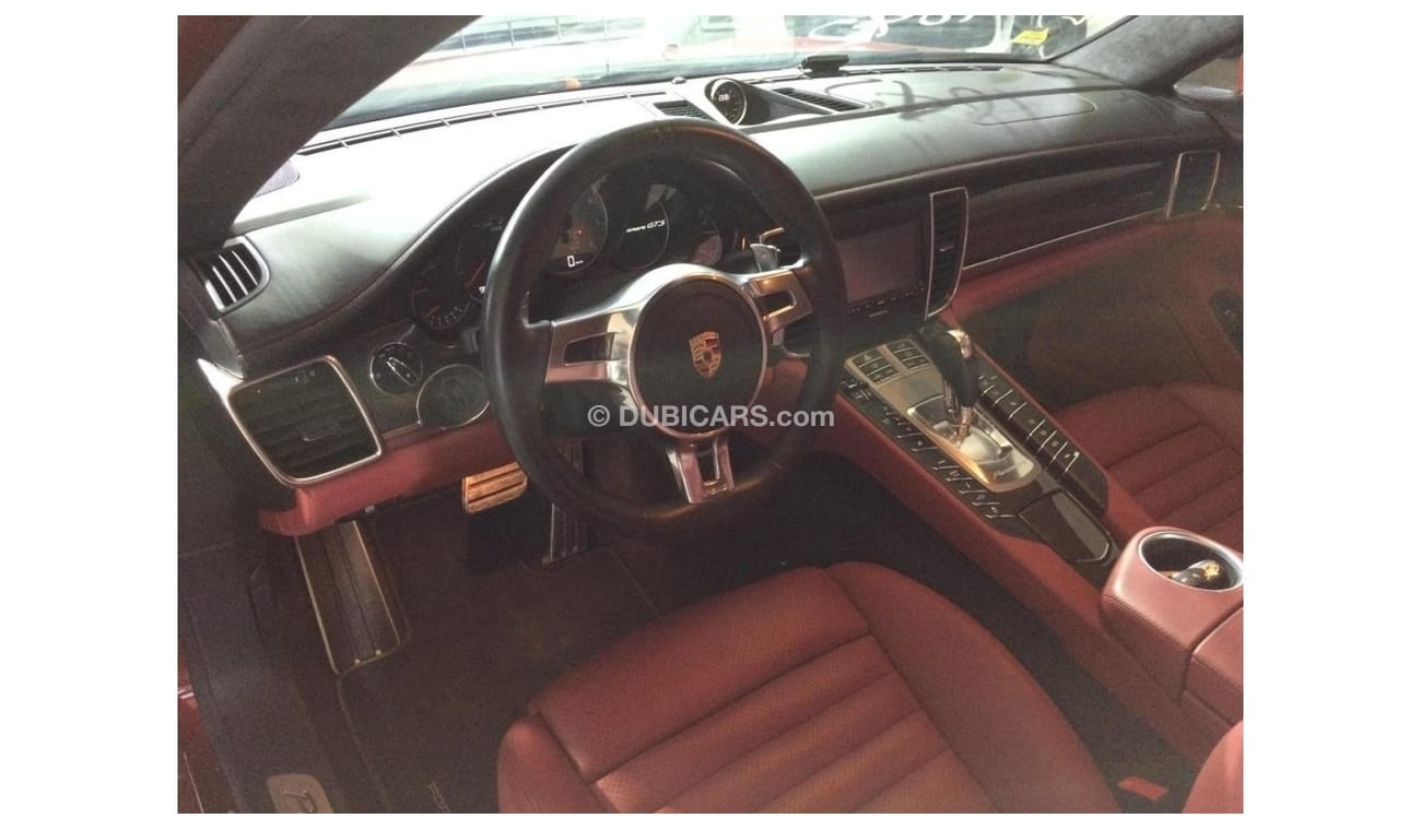 بورش باناميرا PORSCHE PANAMERA GTS 4.8L 2015, WITH SPECIAL COLOUR, BOSE SOUND SYSTEM AND MORE..