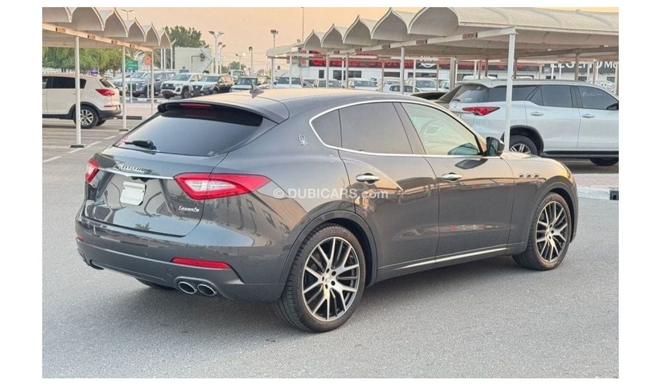 Maserati Levante Std MASERATI LEVANTE 2017 GREY INSIDE BEIGE JAPAN IMPORT