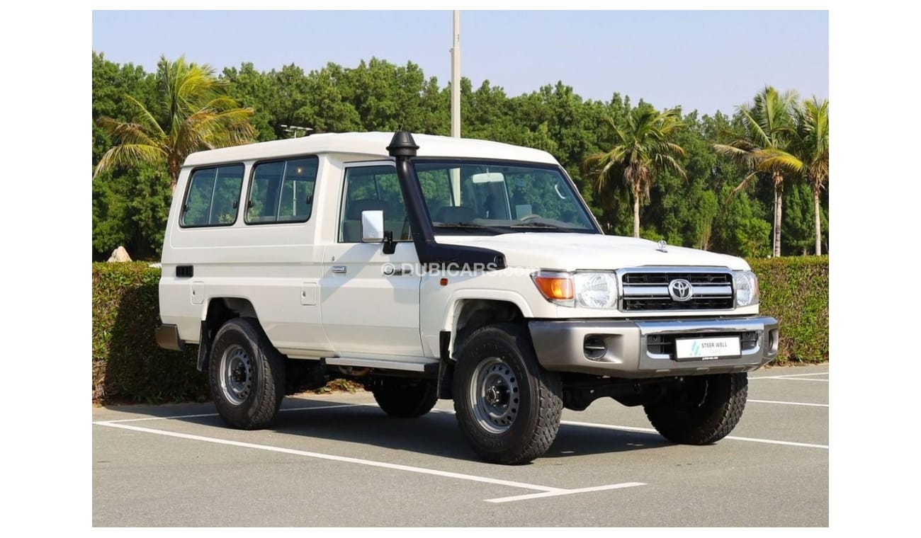 Toyota Land Cruiser Hard Top 2023| SPECIAL PRICE LC 78E PETROL 4.0L HARDTOP 3 DOORS 4X4 EXPORT ONLY