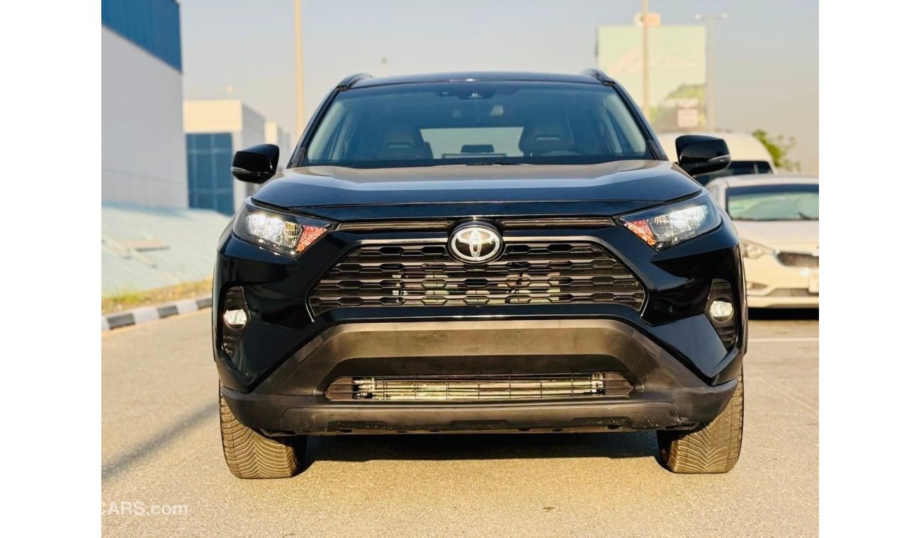 Toyota RAV4 Toyota RAV4 2019 XLE 2.5  Hybrid + petrol