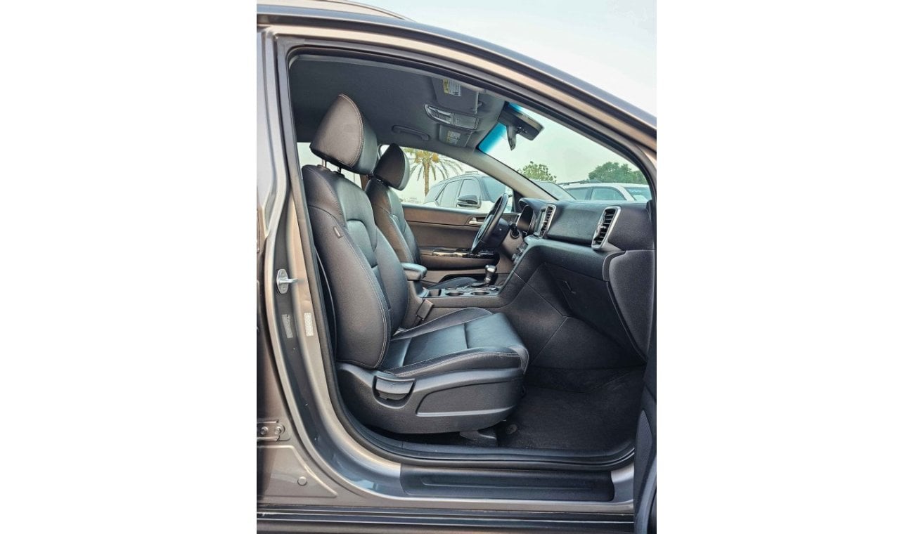 كيا سبورتيج EX/ BUTTON START/ ELECTRIC LEATHER SEATS/ DVD CAMERA/ ONLY FOR EXPORT/ LOT# 92674