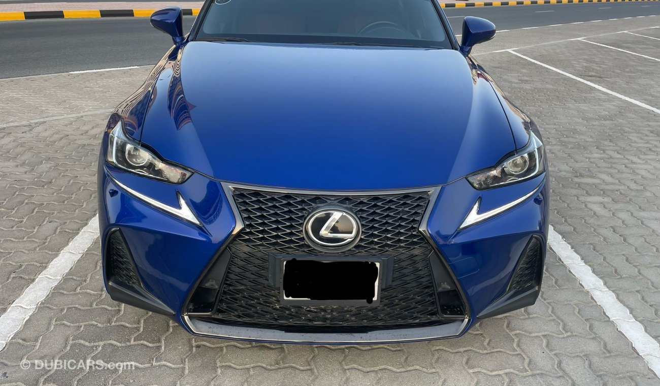 لكزس IS 300 F Sport 2.0L GCC