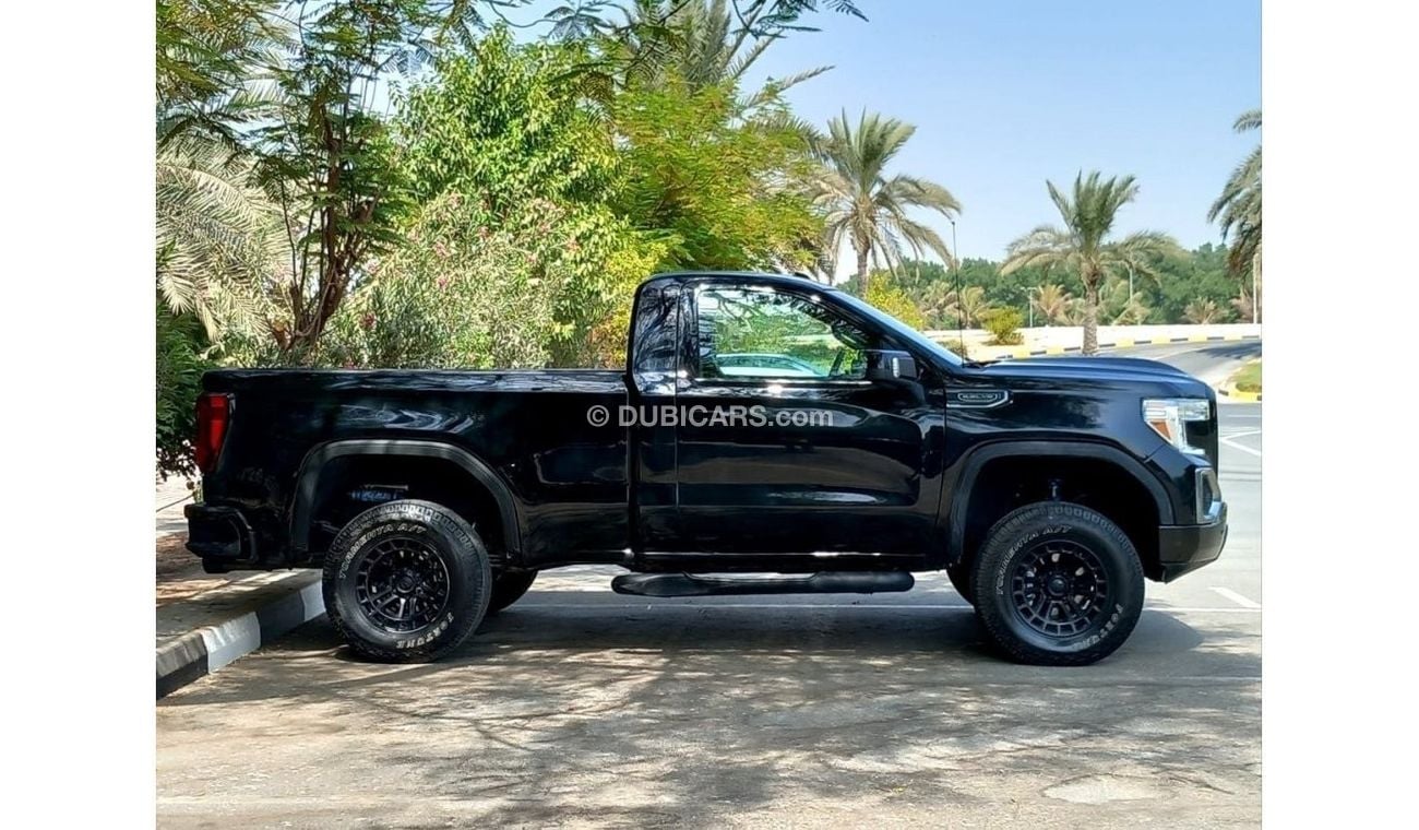 GMC Sierra AT4 خليجية