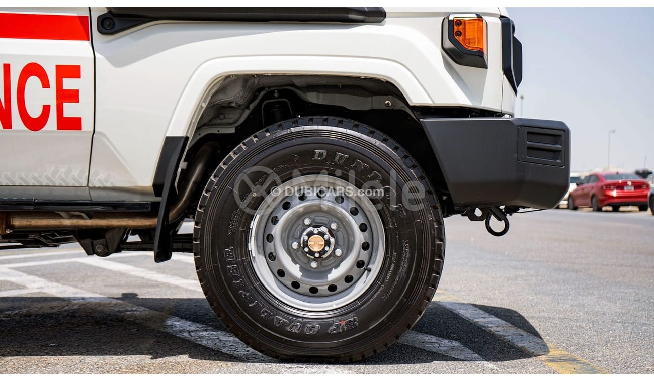 Toyota Land Cruiser Hard Top LC78 AMBULANCE 4.2L DIESEL: MEDICAL FITTINGS, PARTITIONED CABIN