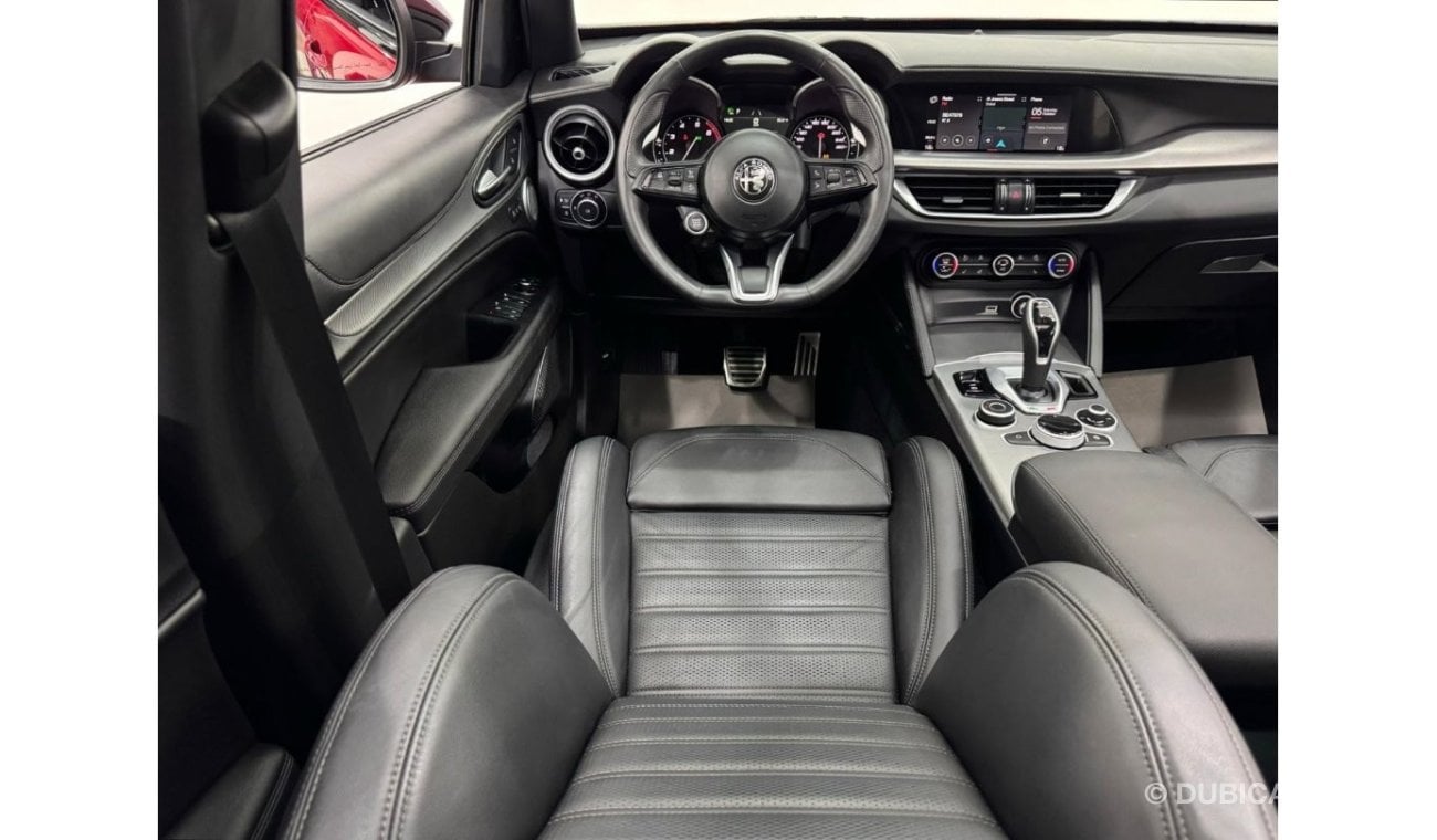 ألفا روميو ستيلفيو 2023 Alfa Romeo Stelvio Veloce Q4, April 2028 Alfa Romeo Warranty + Service Pack, Very Low Kms, GCC