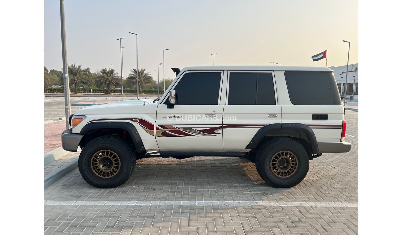 Toyota Land Cruiser Hard Top