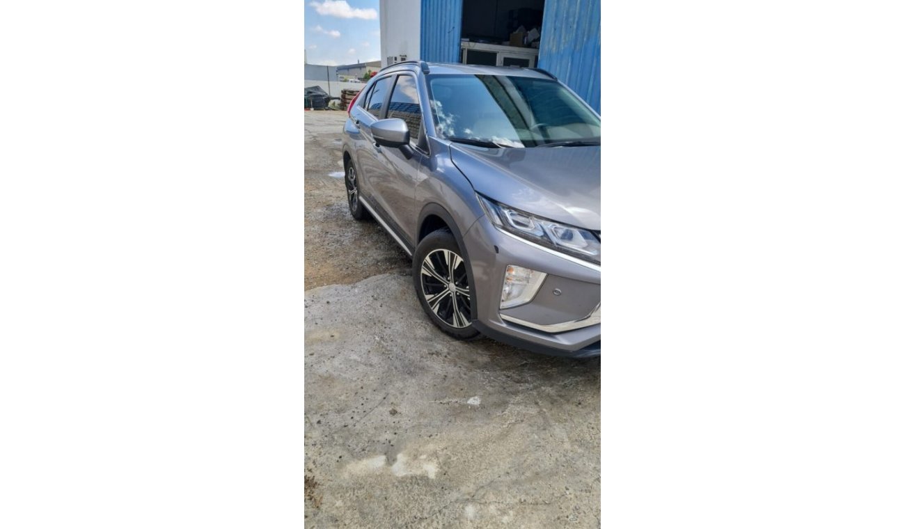 Mitsubishi Eclipse Cross 1.5T GLS (Mid Option)