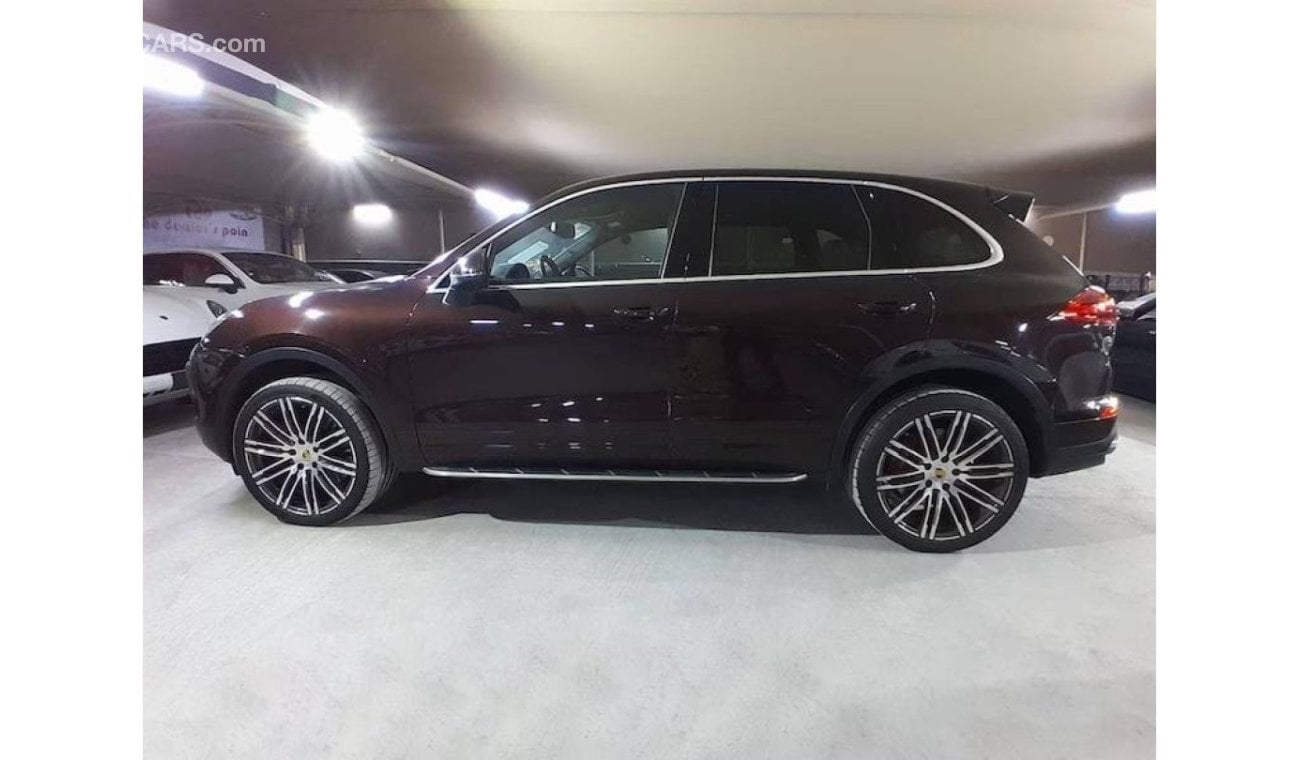 Porsche Cayenne Turbo PORSCHE CAYENNE TURBO 4.8L 2016 SPORTS CHRONO PACKAGE WITH PDLS, AIR SEATS, SEAT AND STEERING HEATER