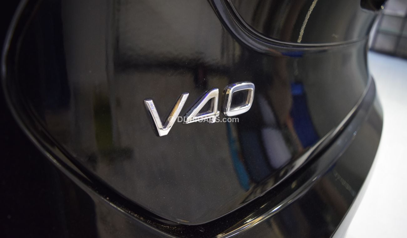 Volvo V40 T5