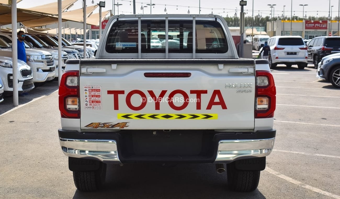 Toyota Hilux SR5 2.7 L