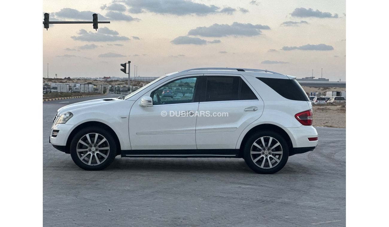 Mercedes-Benz ML 500 MODEL 2009 GCC CAR PERFECT CONDITION INSIDE AND OUTSIDE FULL OPTION PANORAMIC ROOF