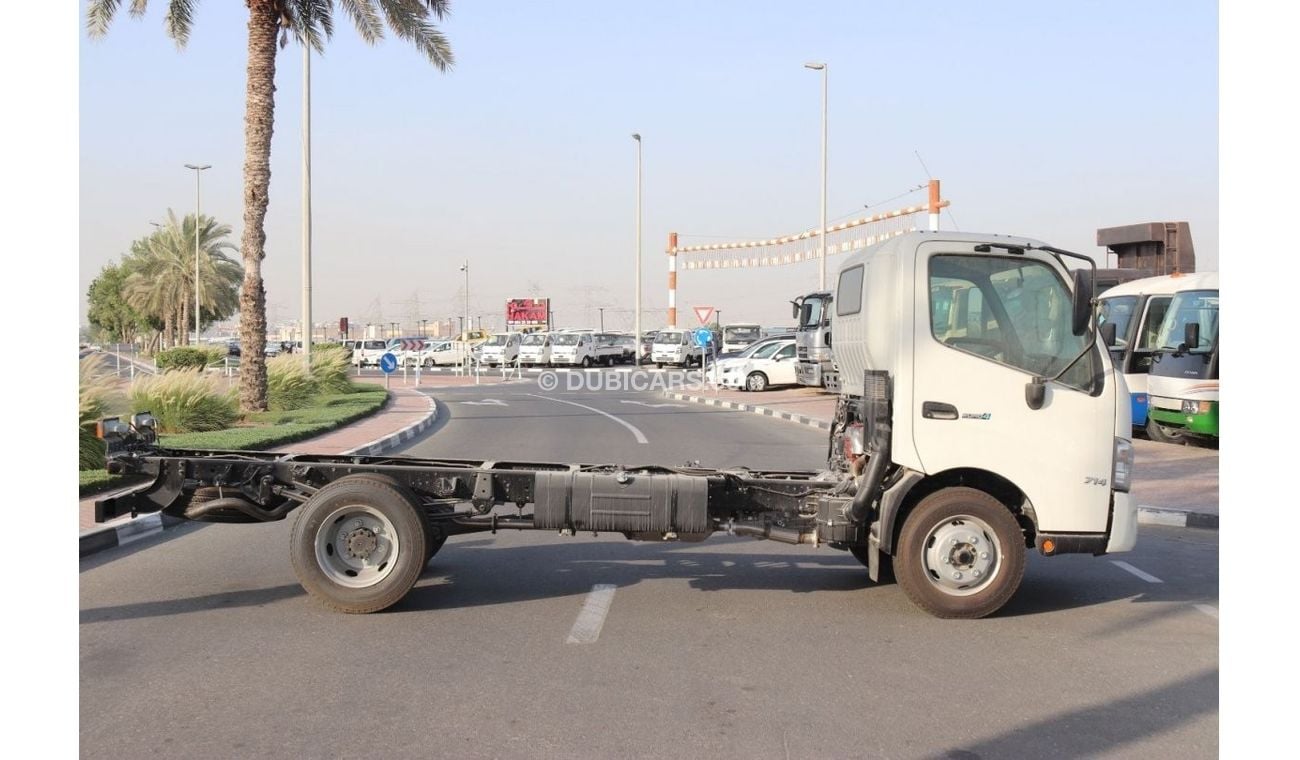 هينو 300 714 Chassis, 4.2 Tons (Approx.), Single cabin with TURBO, ABS and AIR BAG, 300 Series Diesel, MODEL2