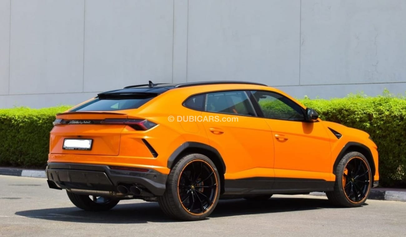 Lamborghini Urus Lamborghini Urus Pearl Capsule | Full Carbon - Interior/Exterior | GCC Specs | 2022