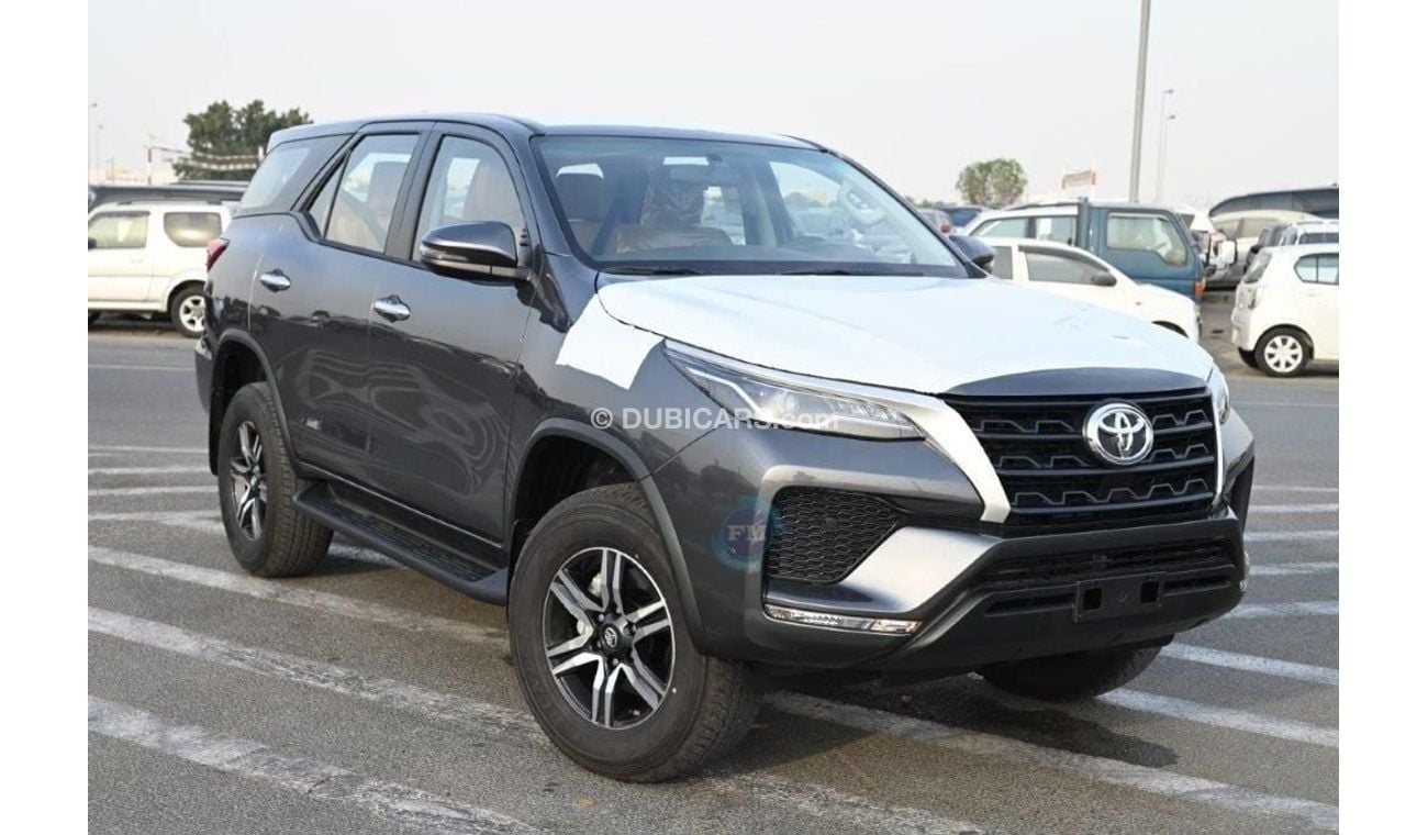 تويوتا فورتونر GXR 2.4L Diesel 4WD 7 Seater Automatic