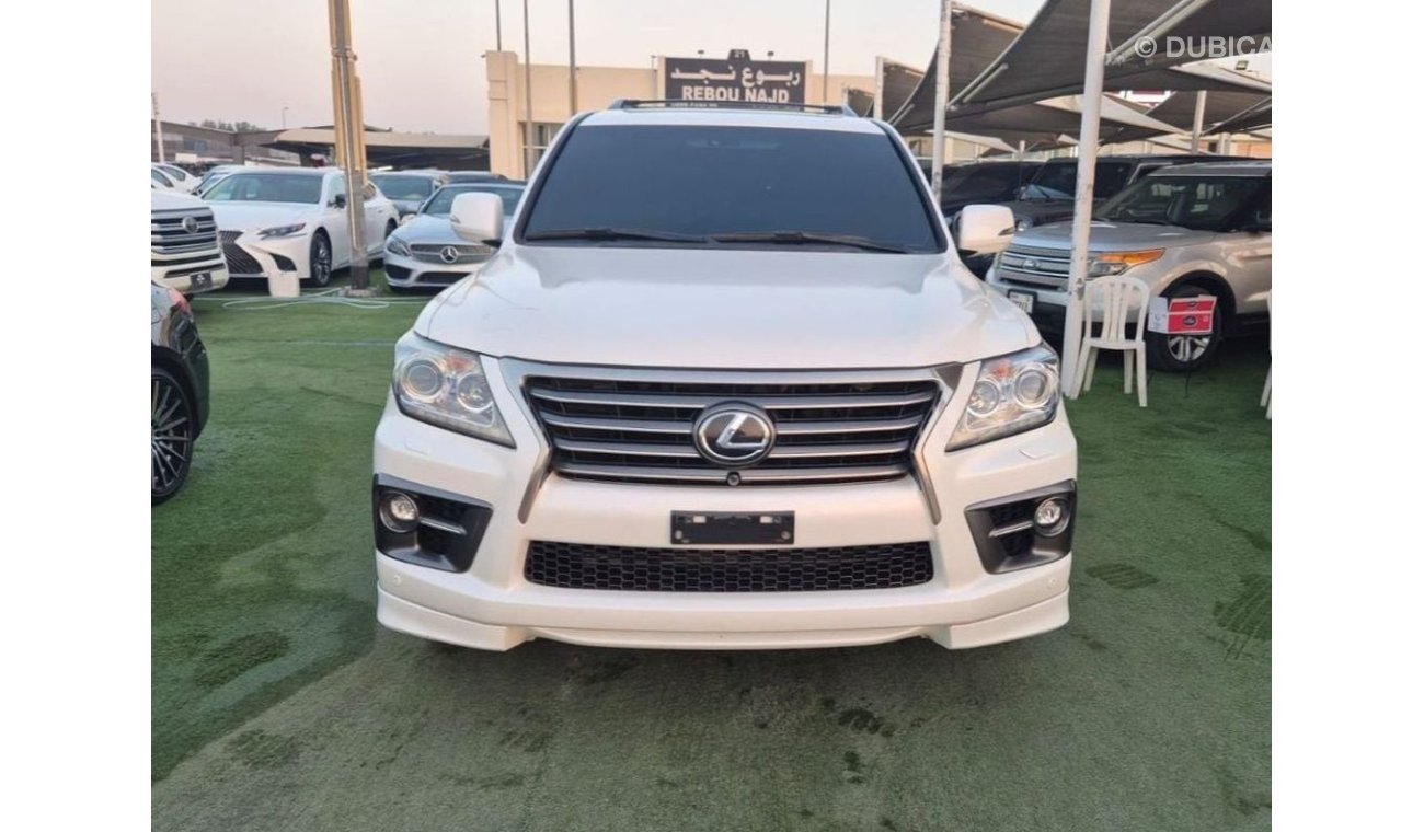 لكزس LX 570 2014 Lexus LX570 Sport Platinum (URJ201), 5dr SUV, 5.7L 8cyl Petrol, Automatic, All Wheel Drive. cle