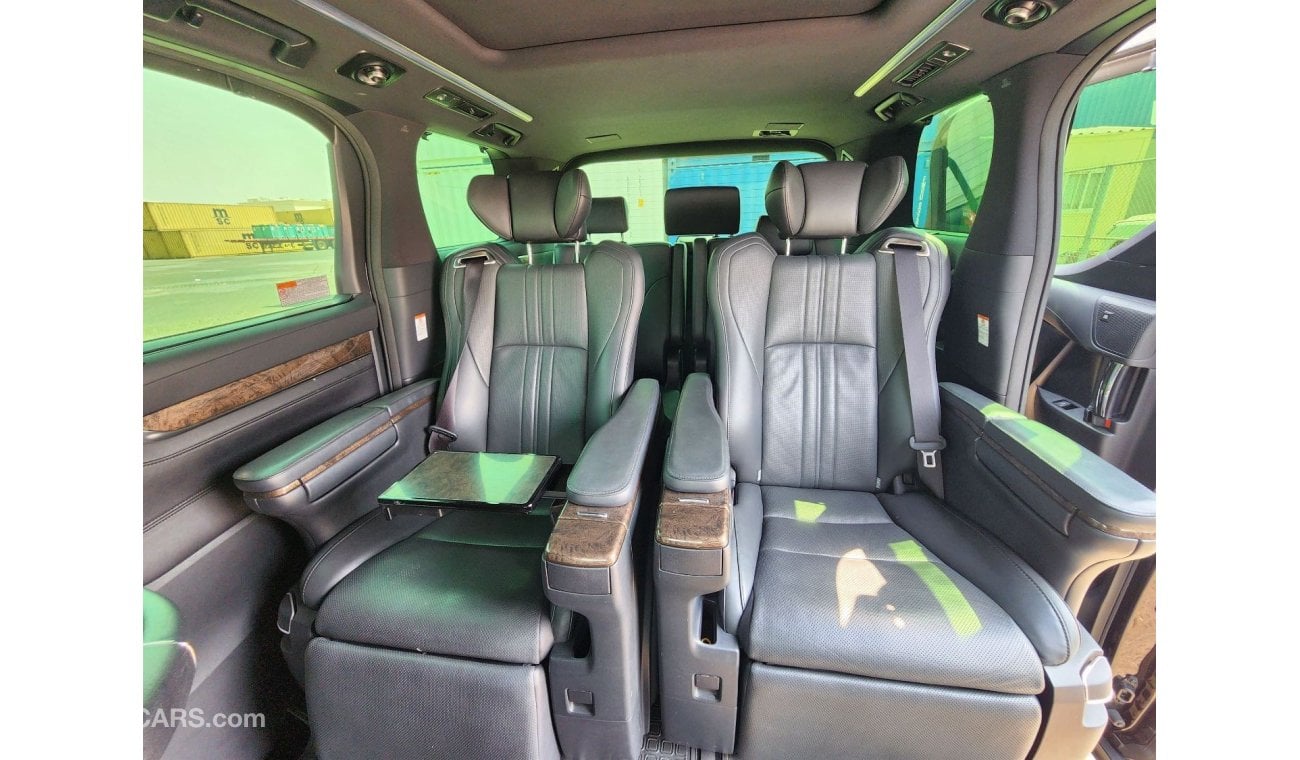 تويوتا ألفارد 2020 Toyota Alphard Executive Lounge 3.5 - LHD - Immaculate Condition