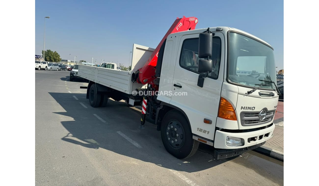 Hino 500 HINO 500 SERIES 1221 with cargo box and winch 5.8 Tons Diesel manual Zero KM