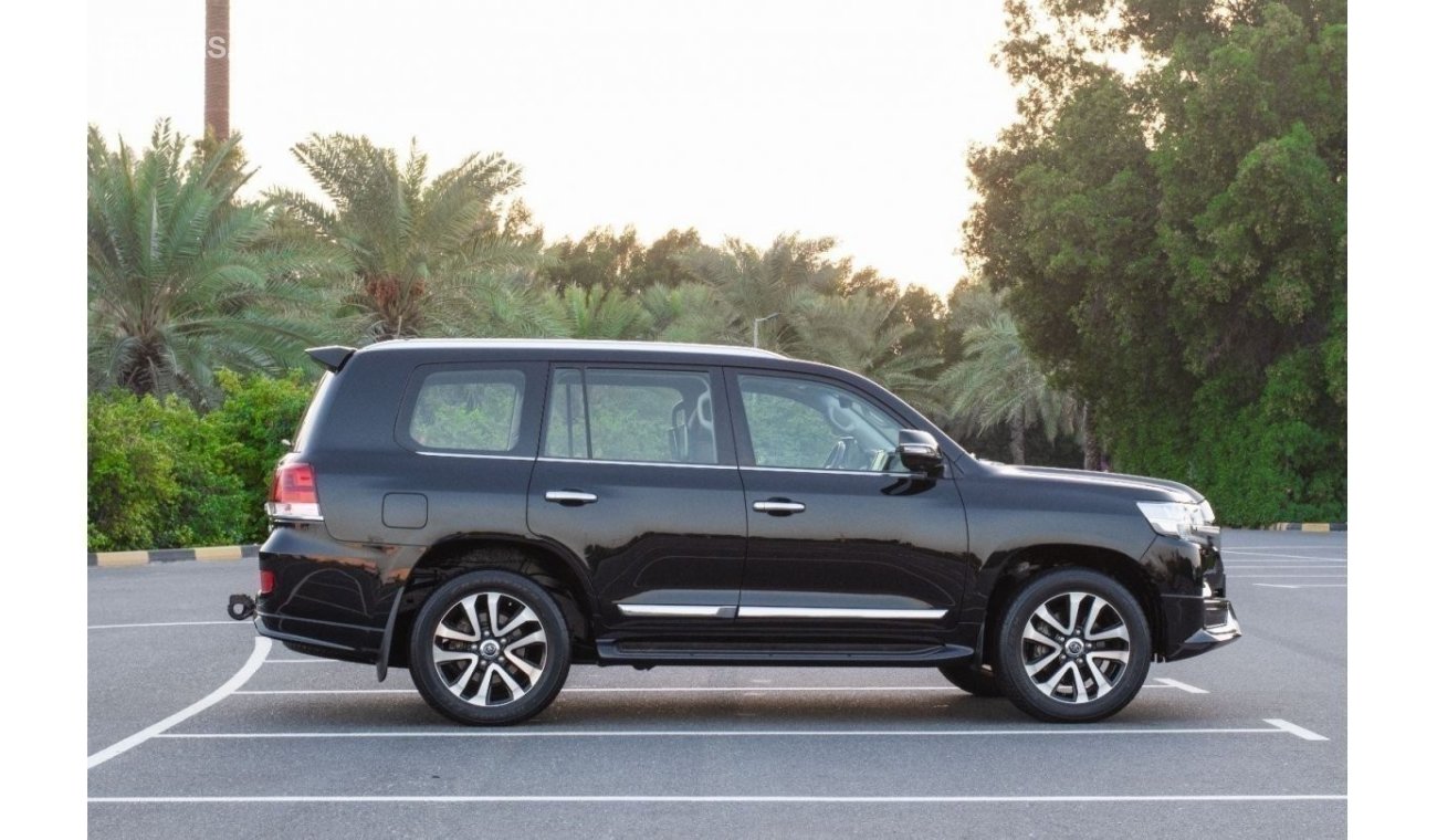 تويوتا لاند كروزر AED 3,429/month 2019 | TOYOTA LAND CRUISER VXR | FULL TOYOTA SERVICE HISTORY | T82477