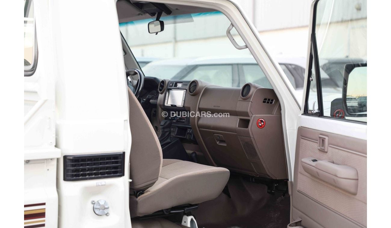 Toyota Land Cruiser Pick Up 2024 Toyota LC79 Single Cab 4.0 - WHITE inside BEIGE | Export Only