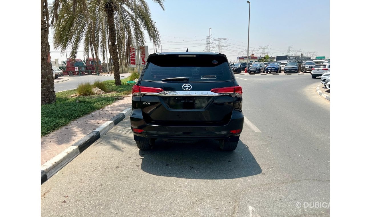 Toyota Fortuner EXR 4WD 2.7L PETROL. PERFECT CONDITION AND ACCIDENT FREE