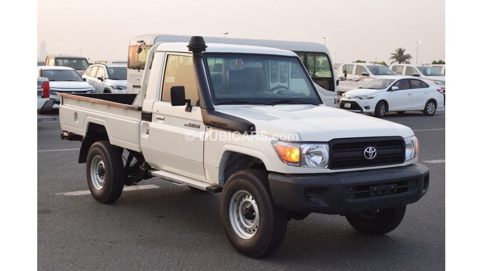 Used Toyota Land Cruiser Pick Up Toyota landcuriser pickup 2018 left ...