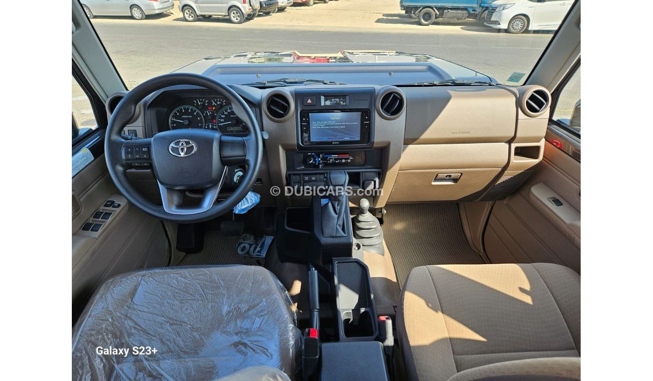 تويوتا لاند كروزر بيك آب 4.0L A/T Double Cabin