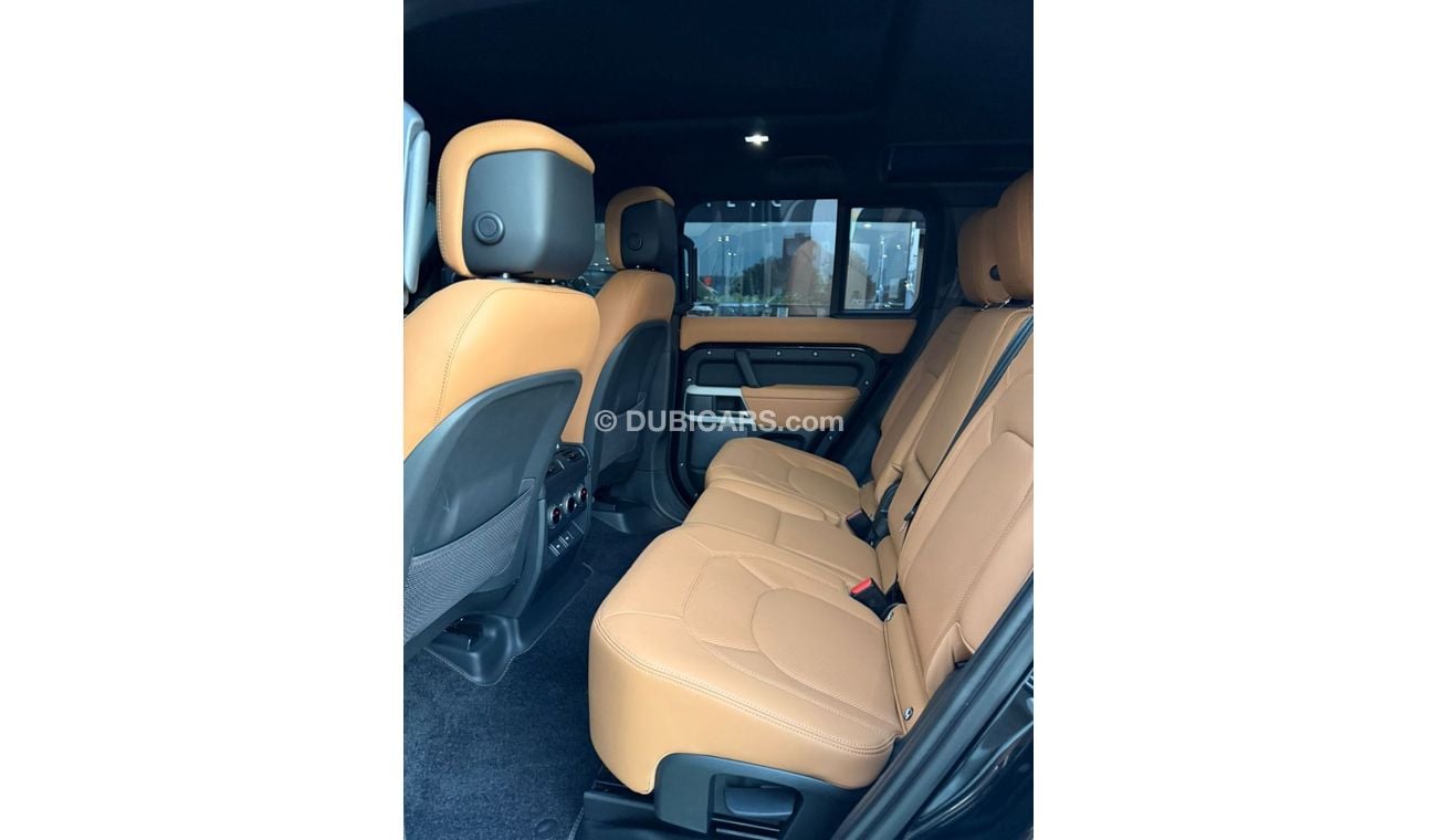 Land Rover Defender P400 110 HSE 3.0L (7 Seater)