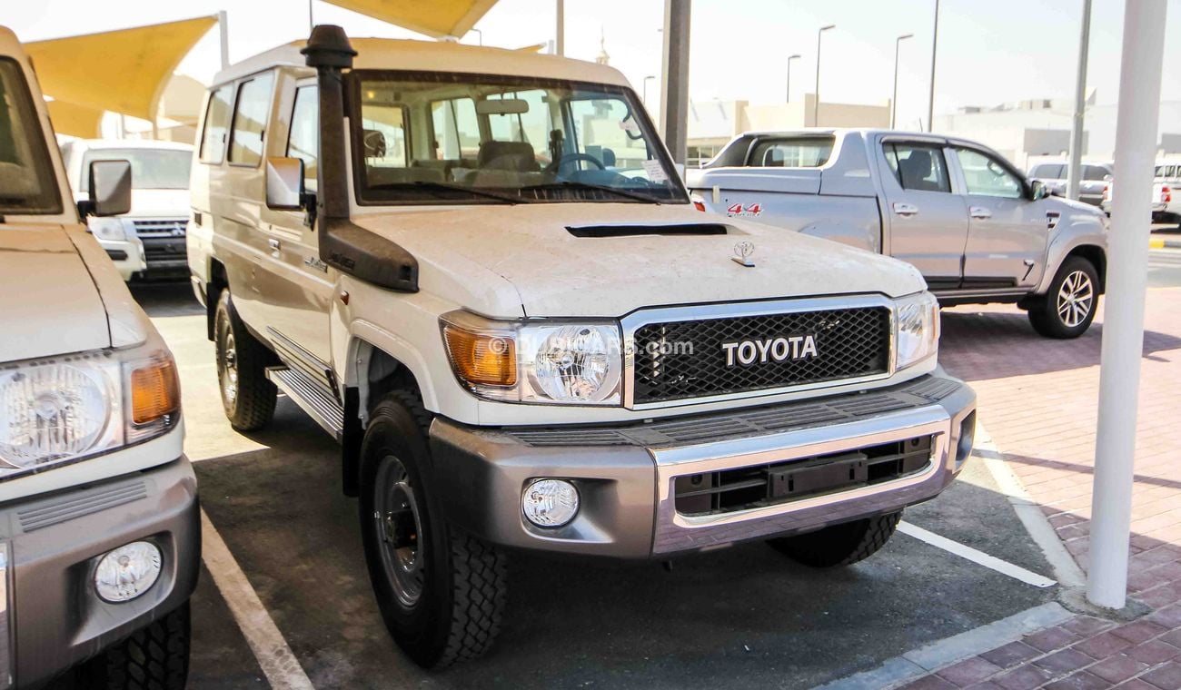 Toyota Land Cruiser 2017 LAND CRUISER 78 HARDTOP 4.5L TURBODIESEL 9 SEAT MANUAL TRANSMISSION