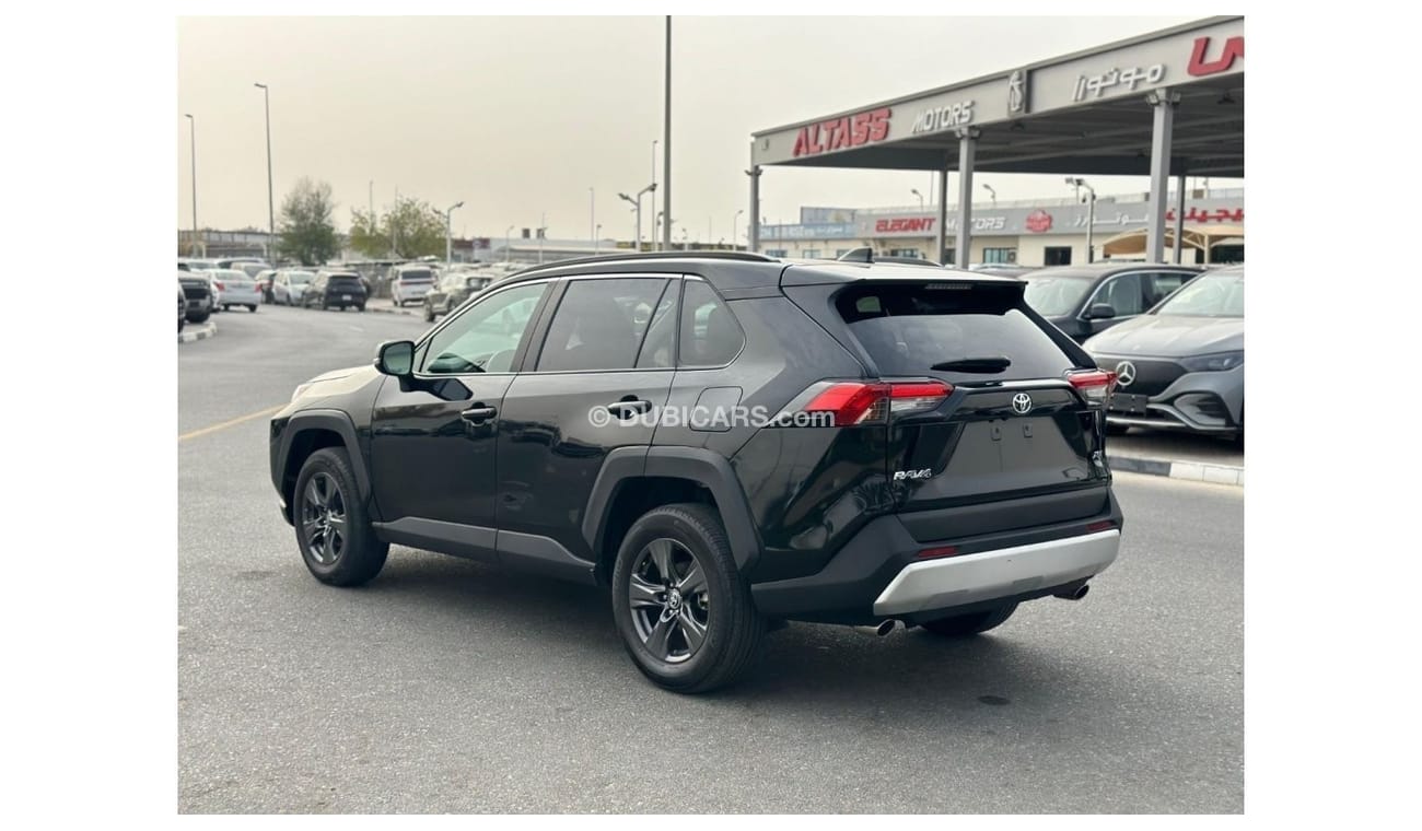 تويوتا راف ٤ TOYOTA RAV4 XLE 2023