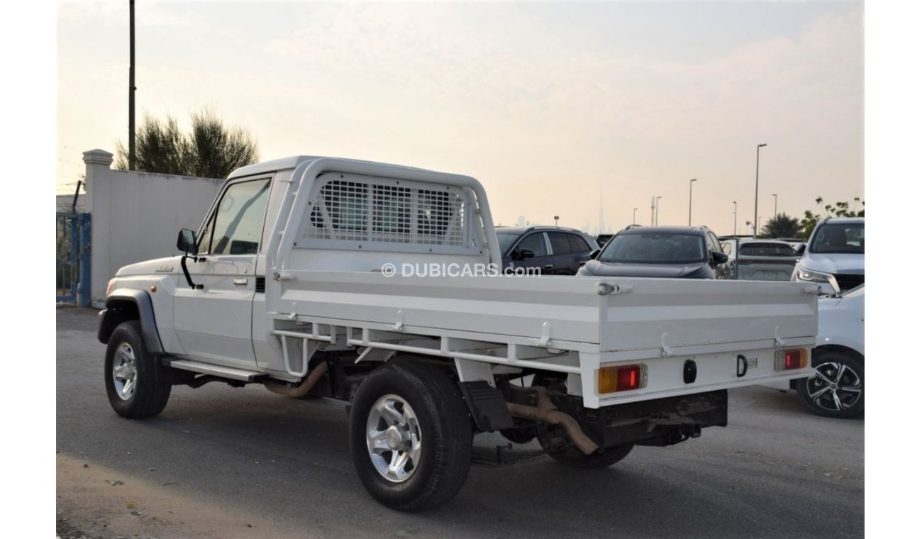 Toyota Land Cruiser Pick Up