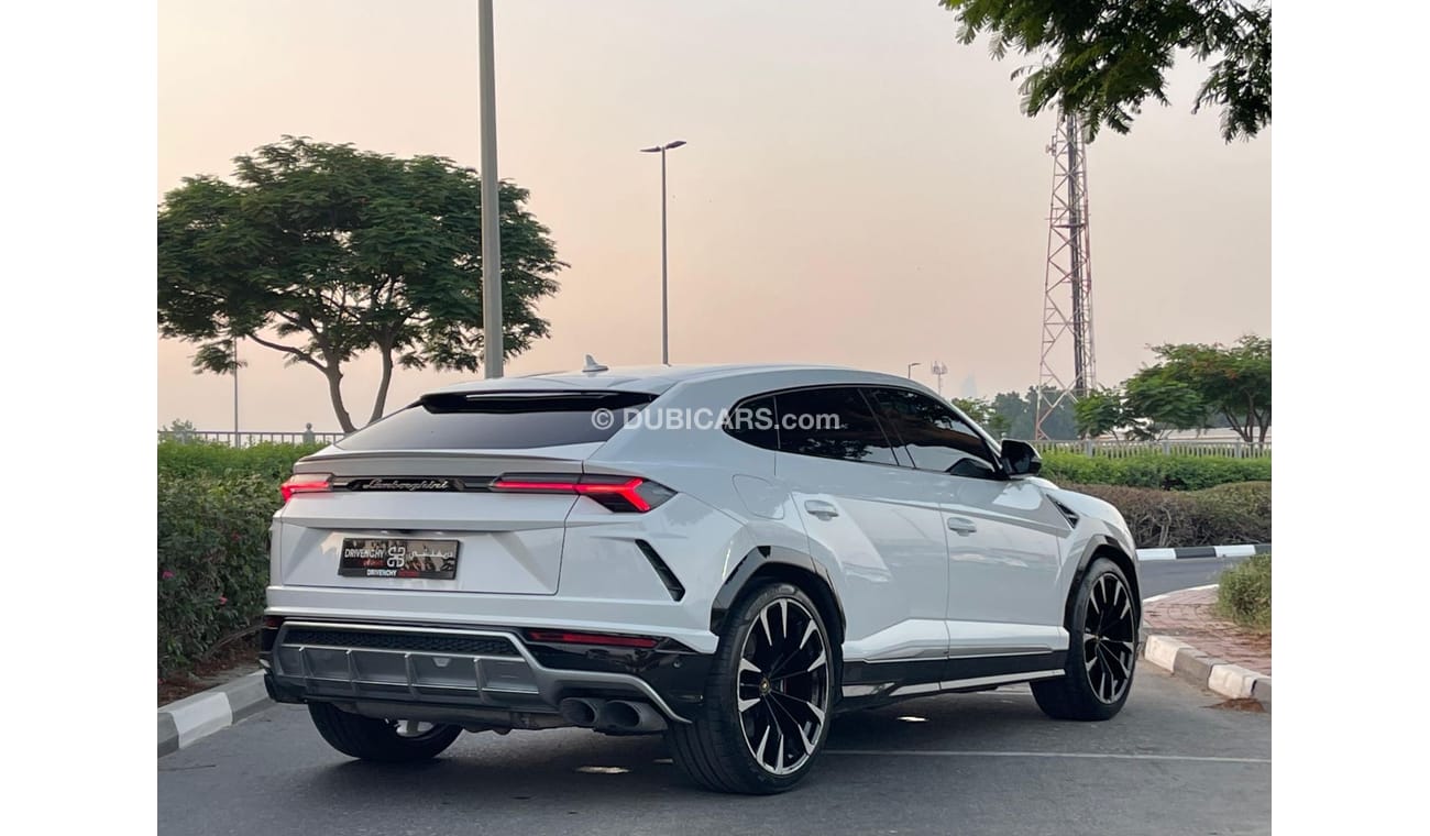 Lamborghini Urus ,  UNDER WARRANTY ,FULL ORIGINAL PAINT ,FULL SERVICE HISTORY