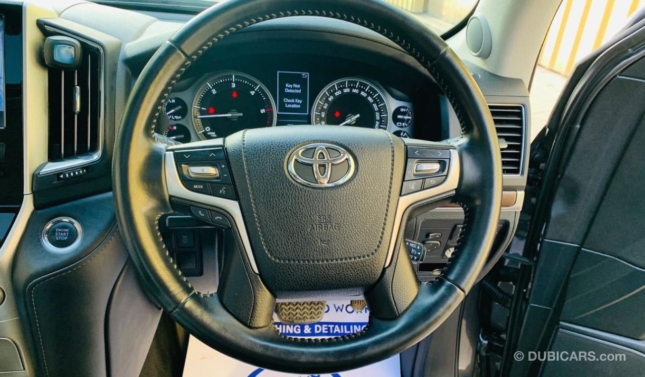 Toyota Land Cruiser TOYOTA LANDCURISER VXR V8 FULL OPTION DIESEL