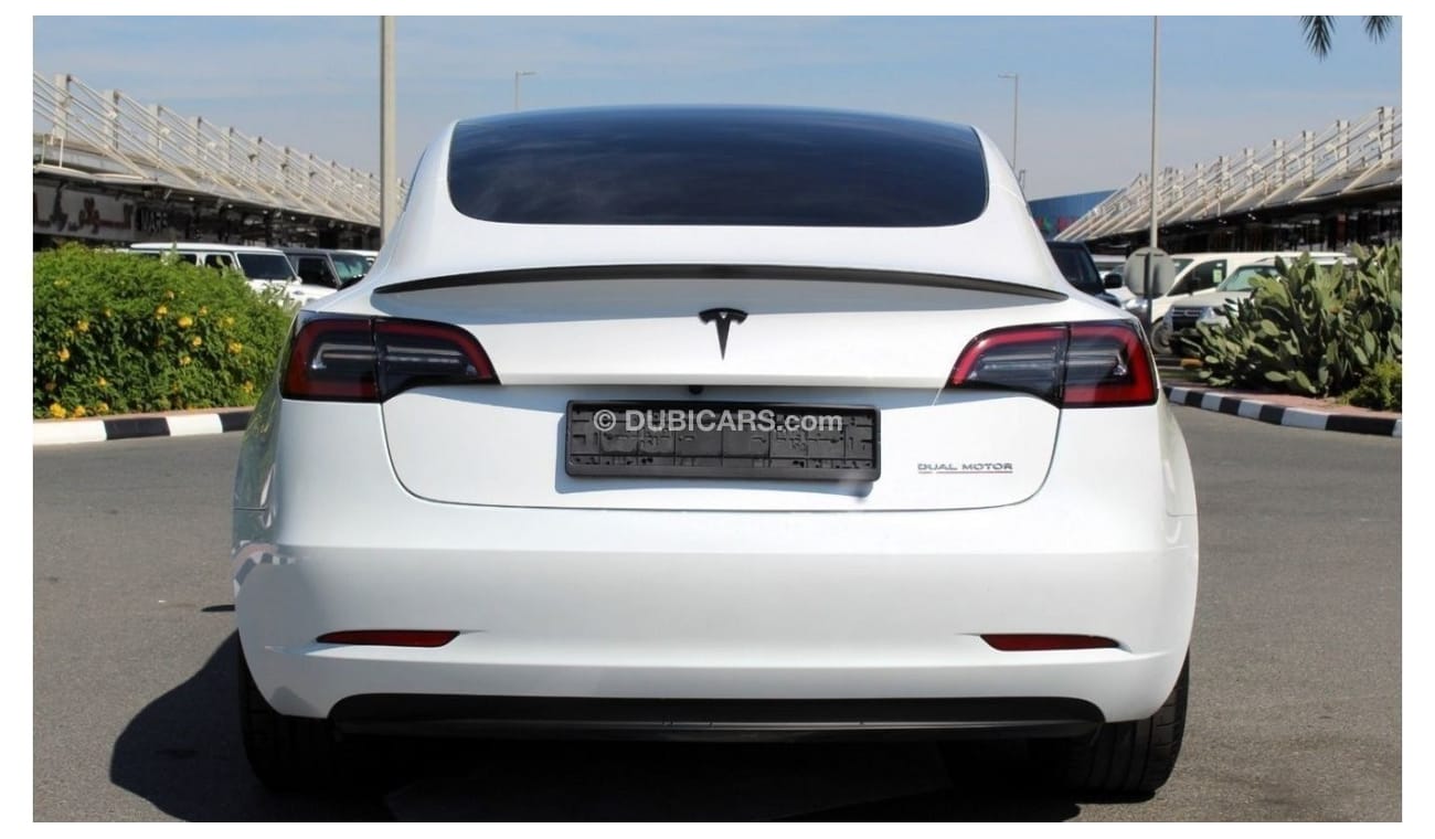 Tesla Model 3 TESLA MODEL 3 PERFORMANCE WITH CARBON PACK DUAL MOTOR 4WD 2023 GCC LOW MILEAGE WITH AGENCY WARRANTY