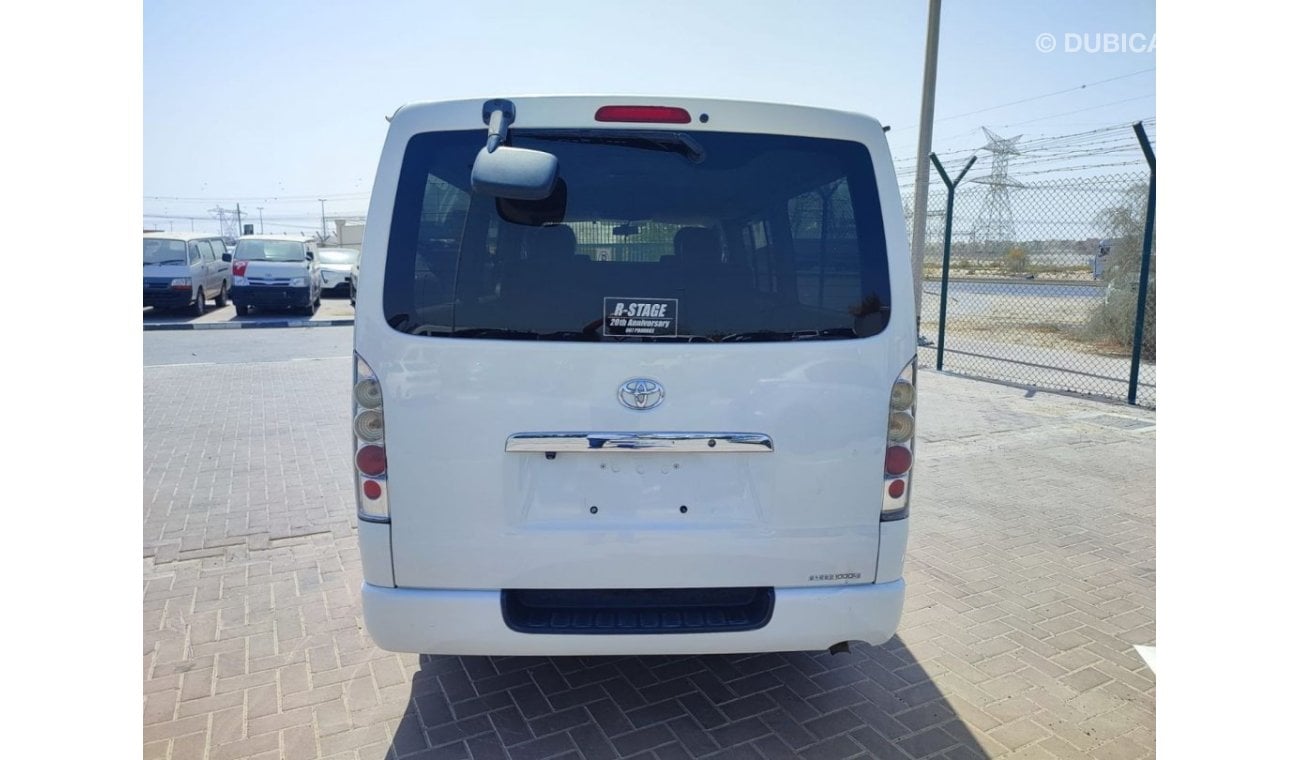 تويوتا هاياس KDH200-0037884 || TOYOTA	HIACE 2006	WHITE	CC2500	DIESEL	RHD	AUTO || ONLY FOR EXPORT