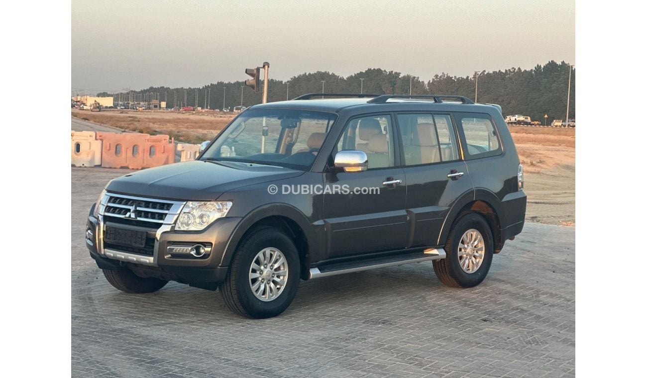 Mitsubishi Pajero GLS Base 3.5L (7 Seater)