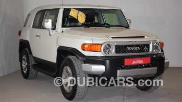 Toyota Fj Cruiser Gxr For Sale Aed 113 900 White 2017