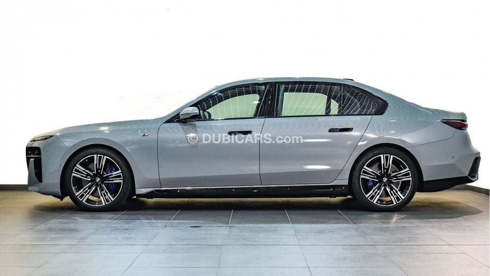 Used BMW i7 XDRIVE 60 2023 for sale in Abu Dhabi - 758725