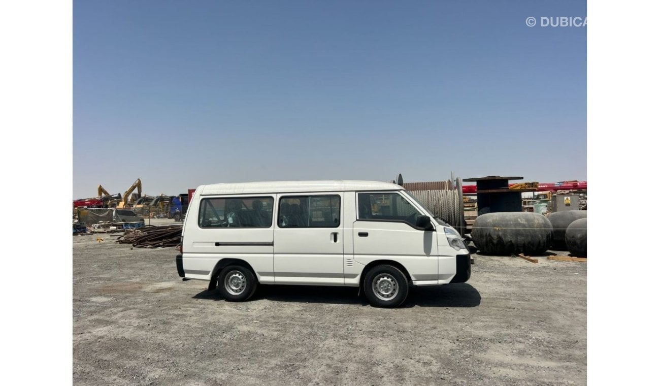 CMC D 260 CMC Veryca- Window Van -8 seater/ 2.4L 2WD