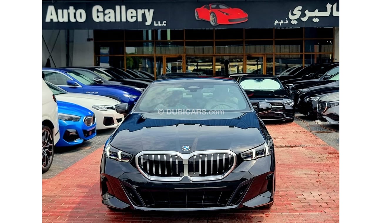 بي أم دبليو 520i M Sport 5 years Warranty & Service 2024 GCC