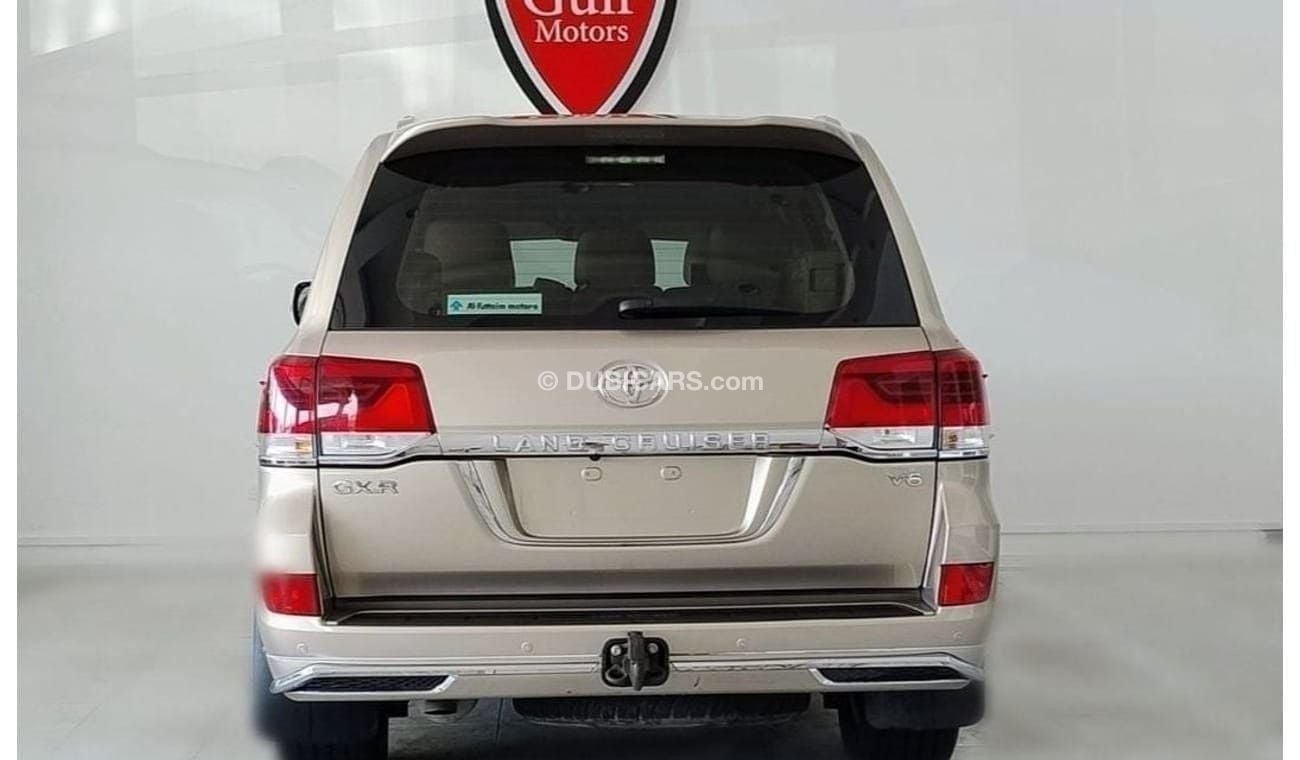 Toyota Land Cruiser GXR V6 4.0L  SUNROOF  IN EXCELLENT CONDITION.