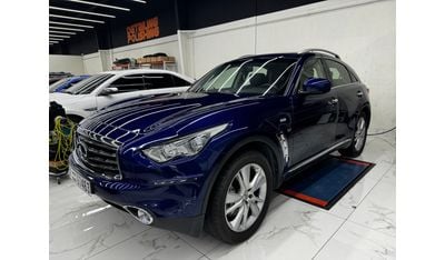 Infiniti QX70 3.7L Full Option