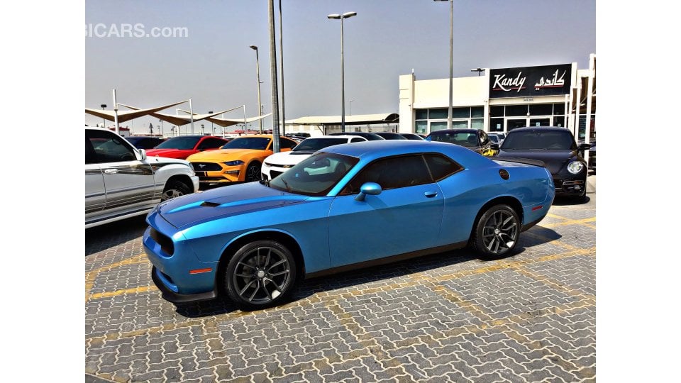 Dodge Challenger V6 / 3.6 LT / Excellent Condition/ for sale AED