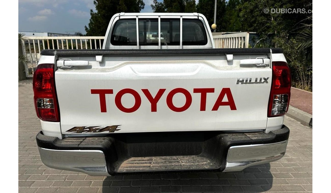 تويوتا هيلوكس 2024 YM TOYOTA HILUX 2.7L 4WD AT LOW OPTION