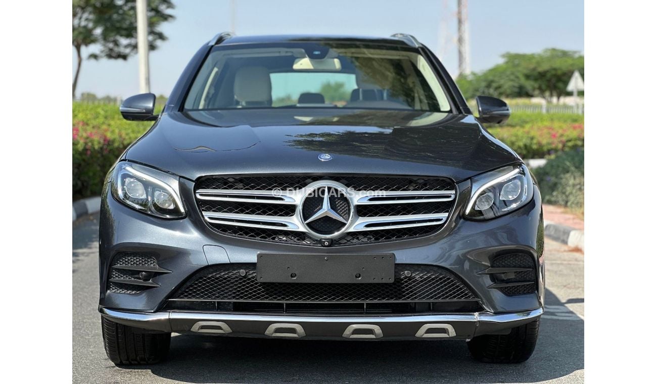 مرسيدس بنز GLC 250 4MATIC 2.0L Mercedes GLC 250 AMG / V4 / GCC / 2016 / Single Owner / 1,085 Dirhams Monthly.